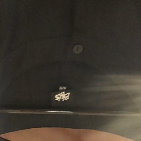 Black Linen Blouse - Picture 2 of 2